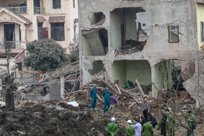 [Photo] Tan hoang làng Quan Độ sau vụ nổ bom kinh hoàng ảnh 4