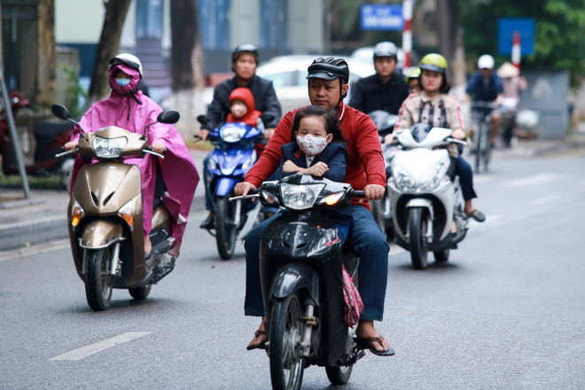 [Photo] Thủ đô Hà Nội se sắt trong cái lạnh đầu Đông ảnh 4