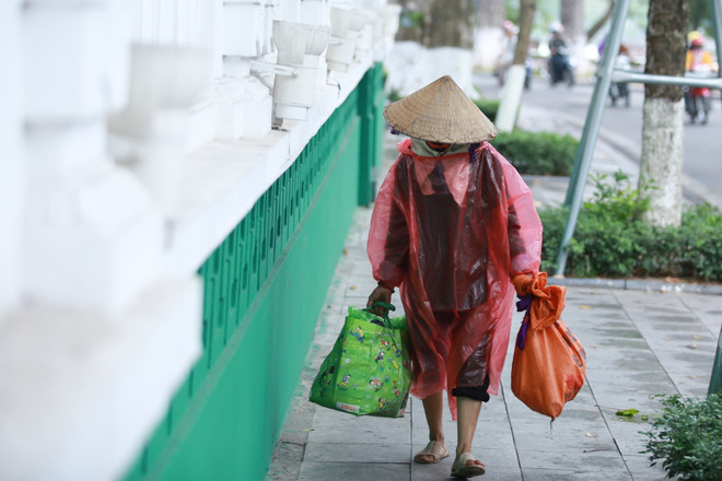 [Photo] Thủ đô Hà Nội se sắt trong cái lạnh đầu Đông ảnh 5