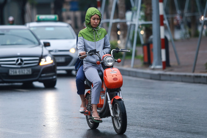 [Photo] Thủ đô Hà Nội se sắt trong cái lạnh đầu Đông ảnh 6