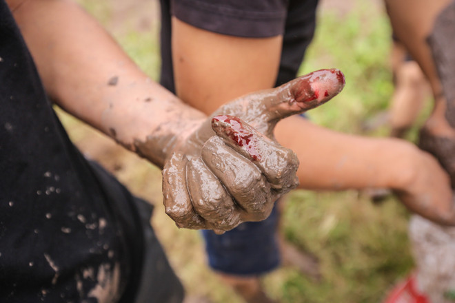 Theo chân trai làng ngoại thành Hà Nội đi bắt chuột đồng ảnh 10