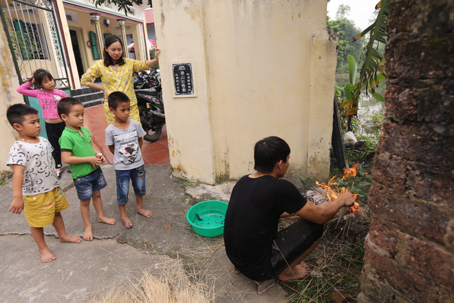 Theo chân trai làng ngoại thành Hà Nội đi bắt chuột đồng ảnh 15