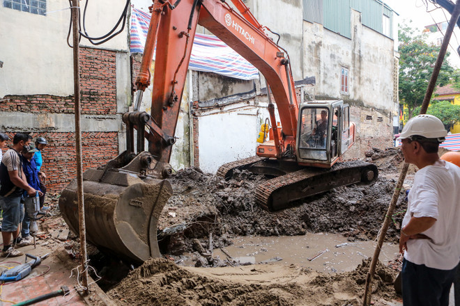 Hà Nội: 6 hộ dân nơm nớp lo nhà sập vì công trình xây dựng liền kề ảnh 6