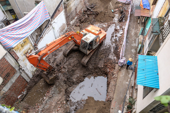 Hà Nội: 6 hộ dân nơm nớp lo nhà sập vì công trình xây dựng liền kề ảnh 3