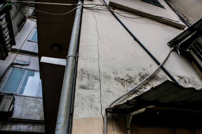 Hà Nội: 6 hộ dân nơm nớp lo nhà sập vì công trình xây dựng liền kề ảnh 8