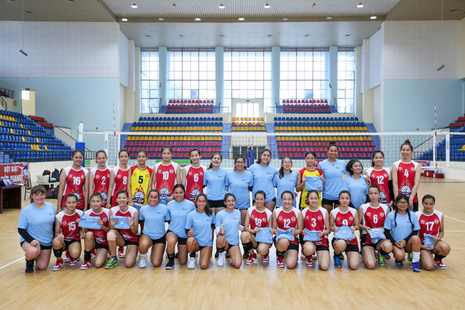 Sôi nổi màn so tài của các đội bóng chuyền nữ Việt Nam và Hoa Kỳ ảnh 2