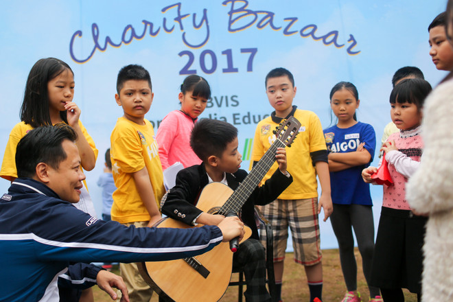 Ngộ nghĩnh phiên chợ từ thiện do chính học sinh tiểu học tự tổ chức ảnh 13