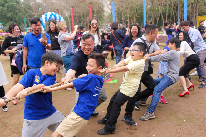 Ngộ nghĩnh phiên chợ từ thiện do chính học sinh tiểu học tự tổ chức ảnh 18