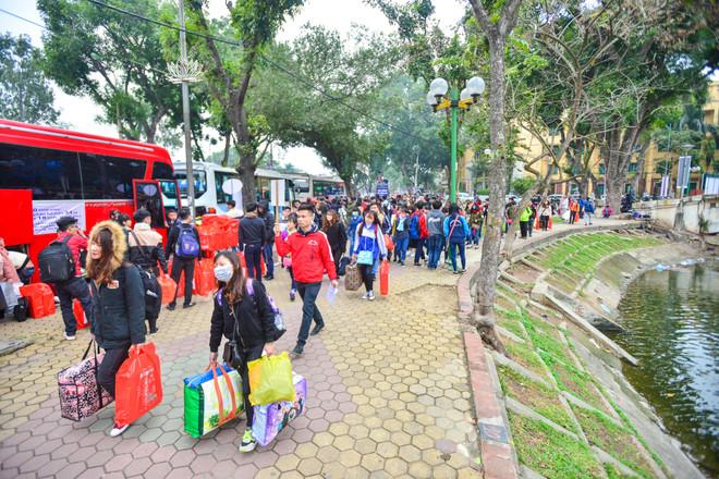 Gần 1.500 sinh viên háo hức với chuyến xe miễn phí về quê ăn Tết ảnh 2