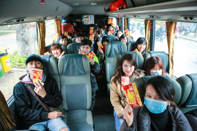 Gần 1.500 sinh viên háo hức với chuyến xe miễn phí về quê ăn Tết ảnh 10