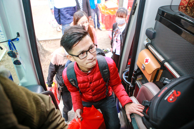 Gần 1.500 sinh viên háo hức với chuyến xe miễn phí về quê ăn Tết ảnh 8