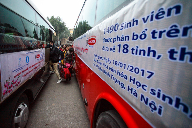 Gần 1.500 sinh viên háo hức với chuyến xe miễn phí về quê ăn Tết ảnh 4