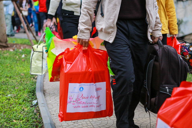 Gần 1.500 sinh viên háo hức với chuyến xe miễn phí về quê ăn Tết ảnh 12