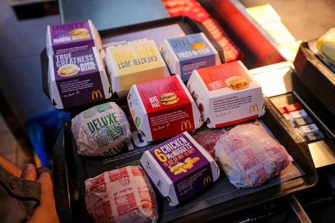 Khám phá nhà hàng thức ăn nhanh McDonald's đầu tiên tại Hà Nội ảnh 11