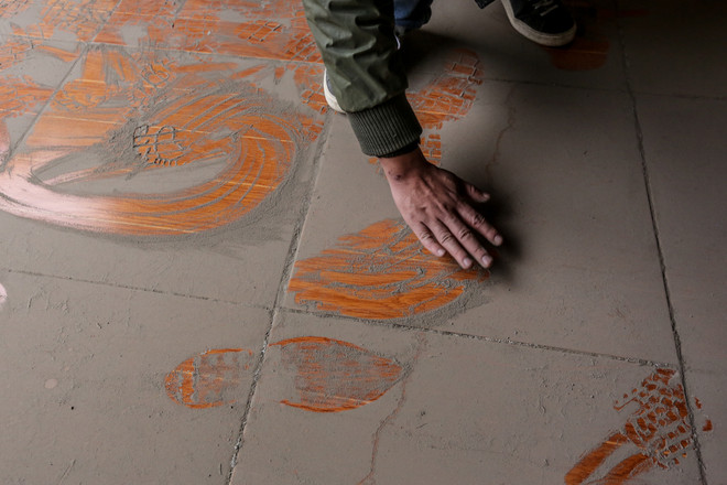 Hà Nội: Xe tải "vượt" biển cấm, dân khốn khổ vì bão bụi ảnh 2