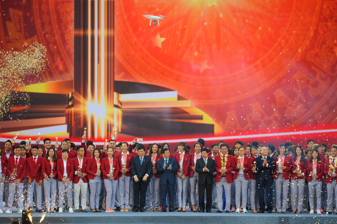 Toàn cảnh lễ vinh danh tuyển Olympic và đoàn thể thao Việt Nam ảnh 10