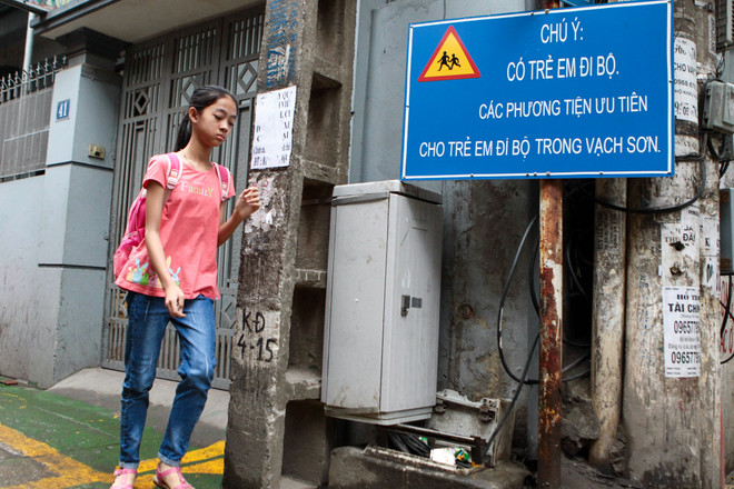 Cận cảnh "làn đường ưu tiên BRT trong ngõ" đầu tiên ở Hà Nội ảnh 5