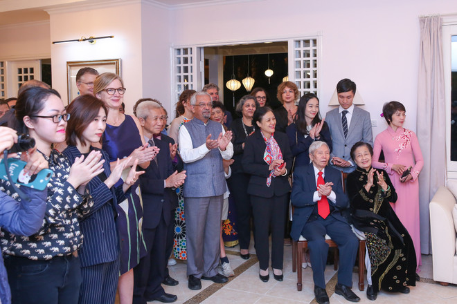 Tổng giám đốc TTXVN đón nhận huân chương cao quý của Tây Ban Nha ảnh 4