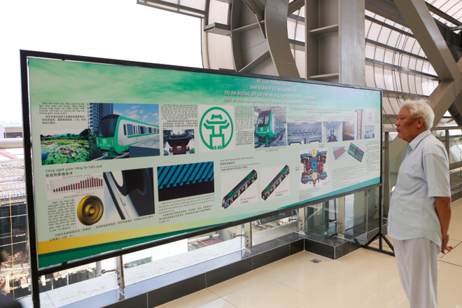 Người dân háo hức tham quan tàu Cát Linh - Hà Đông và ga mẫu La Khê ảnh 13