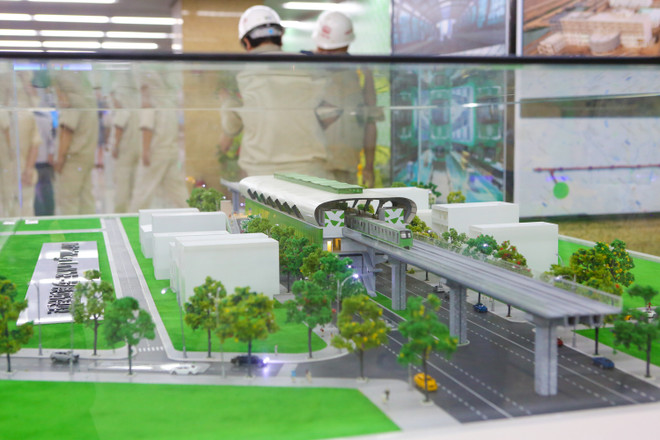 Người dân háo hức tham quan tàu Cát Linh - Hà Đông và ga mẫu La Khê ảnh 11