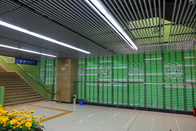 Người dân háo hức tham quan tàu Cát Linh - Hà Đông và ga mẫu La Khê ảnh 7