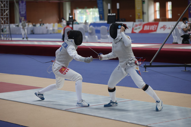 Đấu kiếm SEA Games ngày 14/5: Tuyển nam Việt Nam tiếp tục 'gặt vàng' ảnh 2