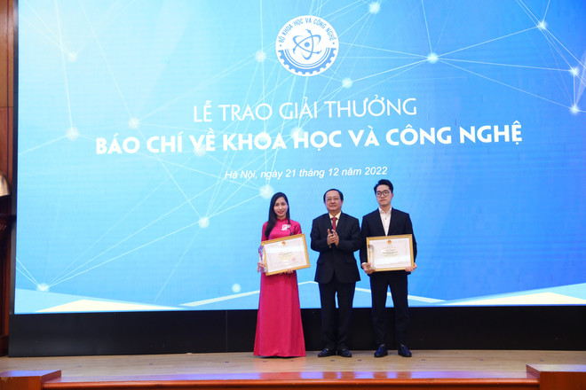17 tác giả nhận Giải thưởng báo chí về khoa học và công nghệ năm 2021 ảnh 2