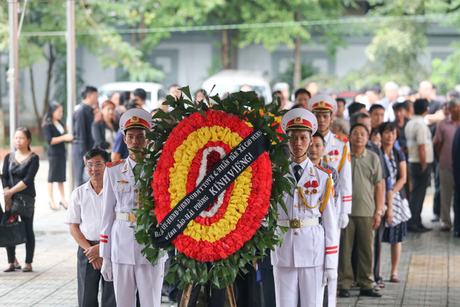 Hàng ngàn đồng nghiệp, bạn bè, độc giả tiễn đưa nhà báo Đỗ Phượng ảnh 2