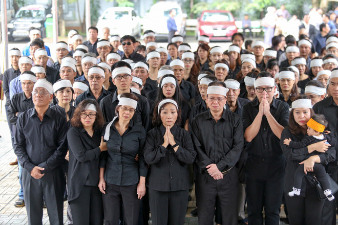 Hàng ngàn đồng nghiệp, bạn bè, độc giả tiễn đưa nhà báo Đỗ Phượng ảnh 5