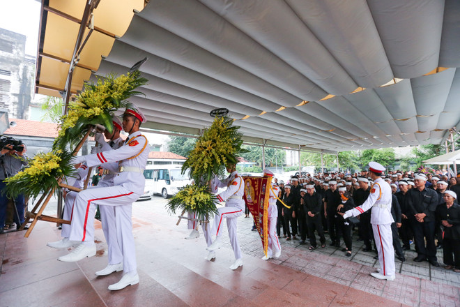 Hàng ngàn đồng nghiệp, bạn bè, độc giả tiễn đưa nhà báo Đỗ Phượng ảnh 4