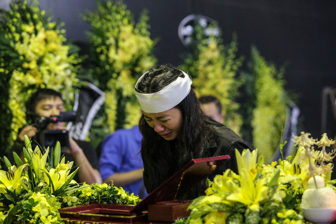 Học sinh Lương Thế Vinh khóc chia tay thầy Văn Như Cương về vĩnh hằng ảnh 18