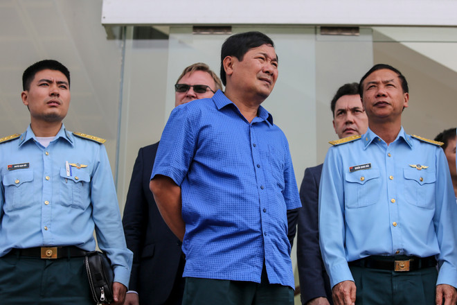 Màn trình diễn hoành tráng của hai trực thăng Nga trên bầu trời Hà Nội ảnh 4