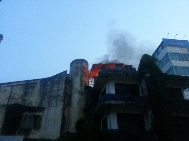 Hà Nội: Cháy nhà trong ngõ nhỏ tại phố Giang Văn Minh ảnh 1