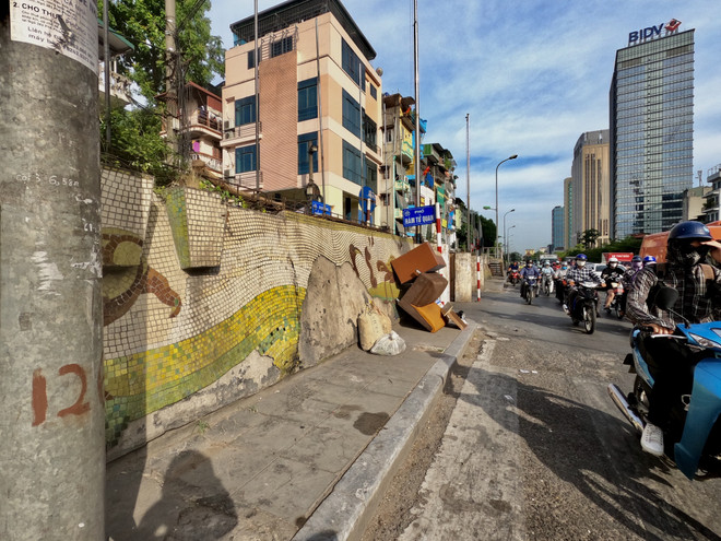 Hà Nội: Phá dỡ hơn 600m “Con đường gốm sứ” để mở đường ảnh 6