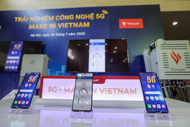 Thử nghiệm tốc 5G trên Vsmart Aris 5G. (Ảnh: Minh Sơn/Vietnam+) Việt Nam lần đầu tiên có điện thoại smartphone tích hợp công nghệ 5G ảnh 3