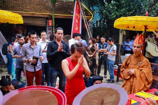 Nghệ sỹ Việt tưởng nhớ Hán Văn Tình trong ngày giỗ tổ nghề sân khấu ảnh 9