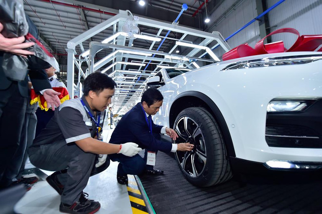 VinFast bắt đầu bàn giao Lux A2.0 và Lux SA2.0 đến tay khách hàng ảnh 2