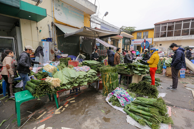 Chợ lá dong giữa lòng Hà Nội nhộn nhịp mua bán dịp giáp Tết ảnh 3