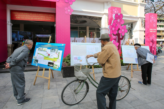 Người Hà Nội thích thú đi xem trưng bày ga tàu điện ngầm Hồ Gươm ảnh 14