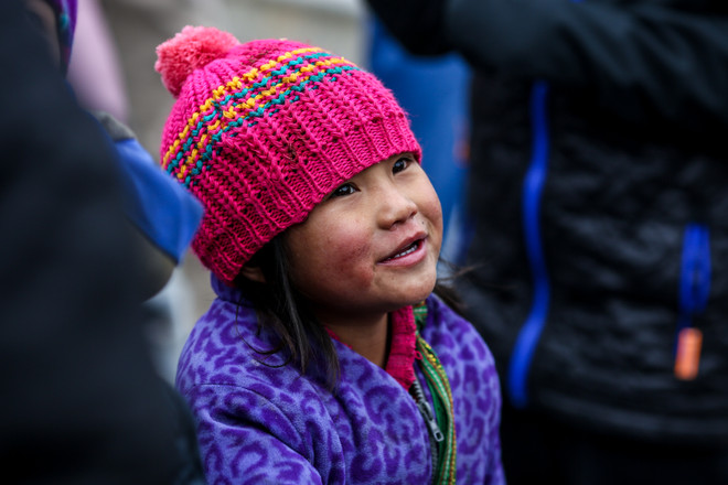 Những em bé Sa Pa lạnh tím tái trong cái rét 'cắt da thịt' ảnh 14