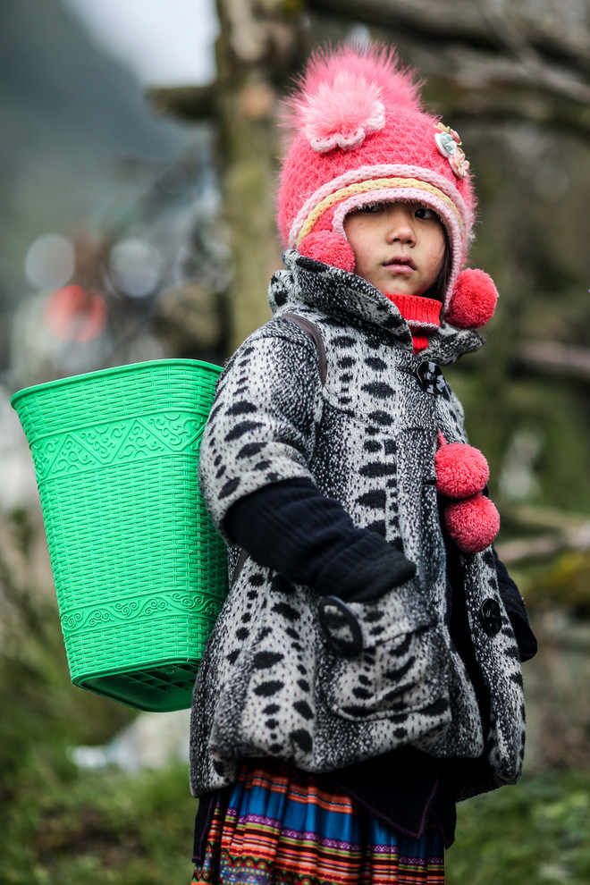 Những em bé Sa Pa lạnh tím tái trong cái rét 'cắt da thịt' ảnh 16