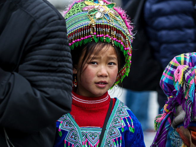 Những em bé Sa Pa lạnh tím tái trong cái rét 'cắt da thịt' ảnh 8