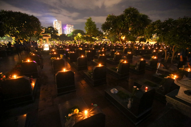 1.000 thanh niên Thủ đô thắp nến tri ân các anh hùng liệt sỹ ảnh 3