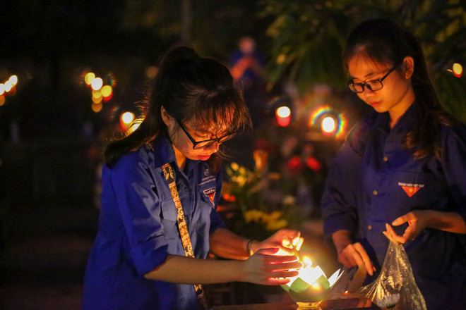 1.000 thanh niên Thủ đô thắp nến tri ân các anh hùng liệt sỹ ảnh 5