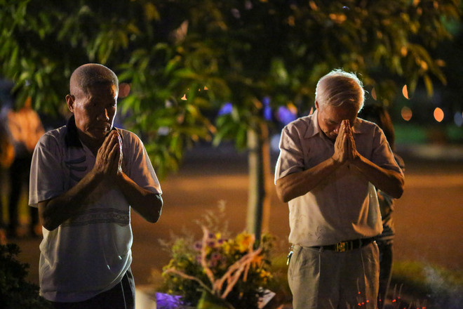 1.000 thanh niên Thủ đô thắp nến tri ân các anh hùng liệt sỹ ảnh 10