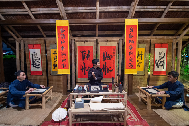 Có gì bên trong tour du lịch ban đêm của Văn Miếu - Quốc Tử Giám ảnh 11