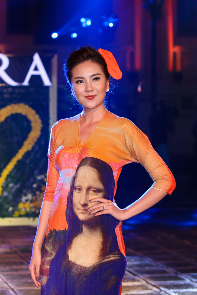 Chiêm ngưỡng màn catwalk điêu luyện của những biên tập viên VTV ảnh 5