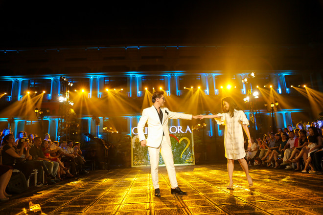 Chiêm ngưỡng màn catwalk điêu luyện của những biên tập viên VTV ảnh 1