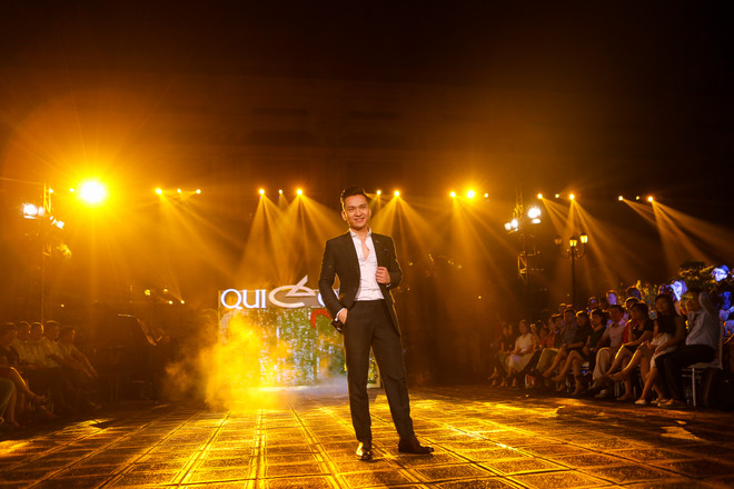 Chiêm ngưỡng màn catwalk điêu luyện của những biên tập viên VTV ảnh 10