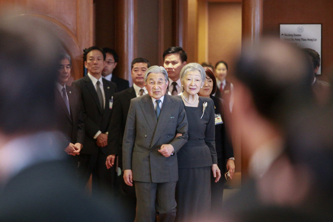 Nhật hoàng và hoàng hậu gặp gỡ gia đình cựu quân nhân Nhật ở Việt Nam ảnh 2